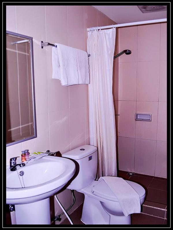 Ayla City Hotel Sorong Extérieur photo