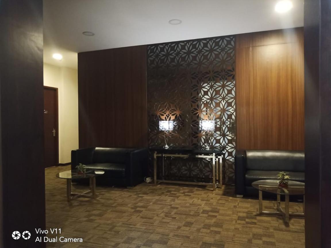 Ayla City Hotel Sorong Extérieur photo