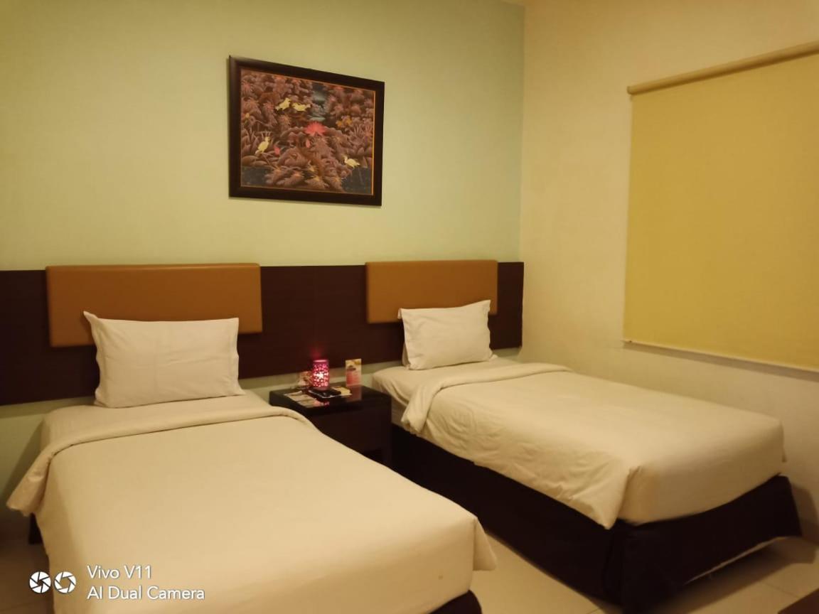 Ayla City Hotel Sorong Extérieur photo