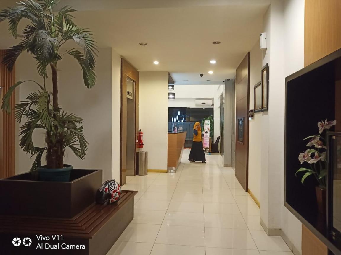 Ayla City Hotel Sorong Extérieur photo