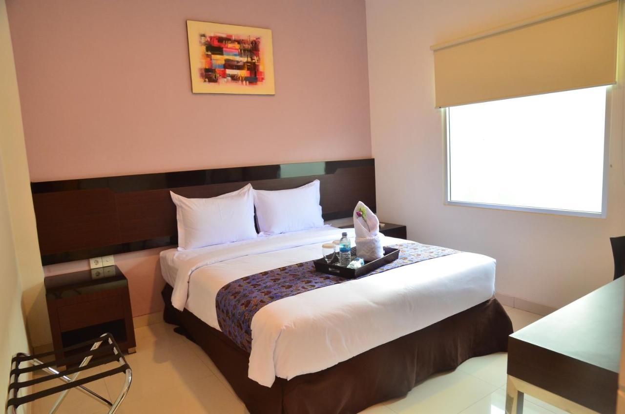 Ayla City Hotel Sorong Extérieur photo