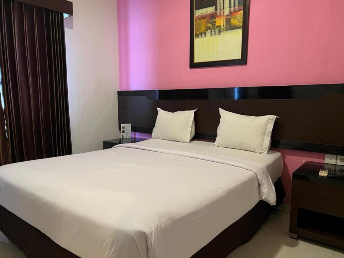 Ayla City Hotel Sorong Extérieur photo