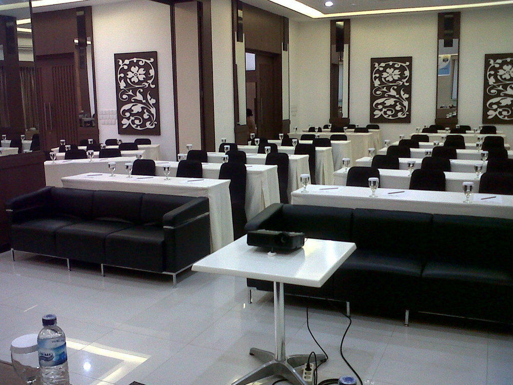 Ayla City Hotel Sorong Extérieur photo